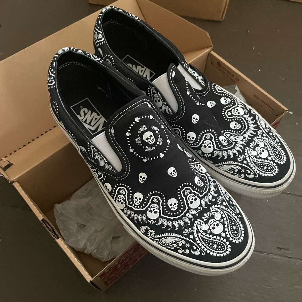 Men’s Vans 10.5 Slip On Bandana Style